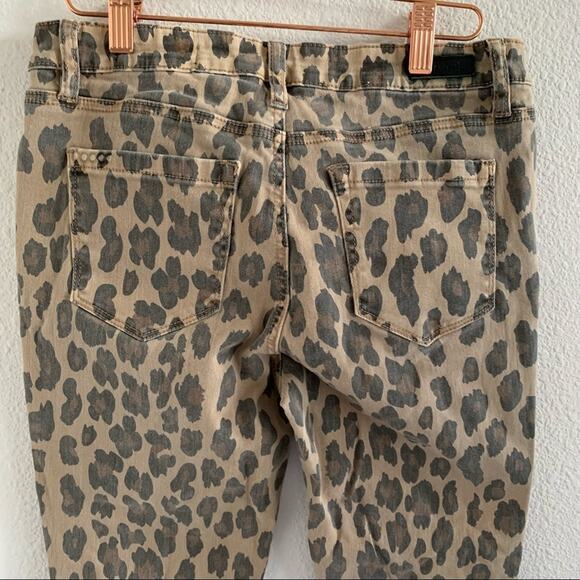 Blank NYC The Reade Crop Catwalk Cropped Denim Animal Print 28 - Picture 13 of 16